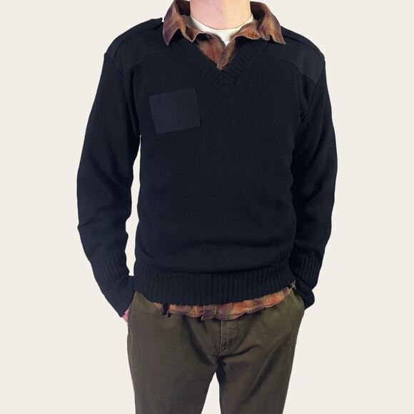 Vintage Commando Tactical Black Pullover Patched Military Sweater Sz Large - Picture 9 of 9